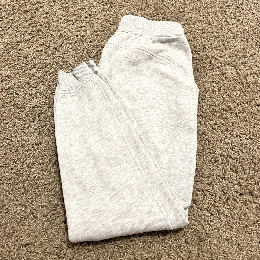 Lululemon high-rise scuba fleece jogger